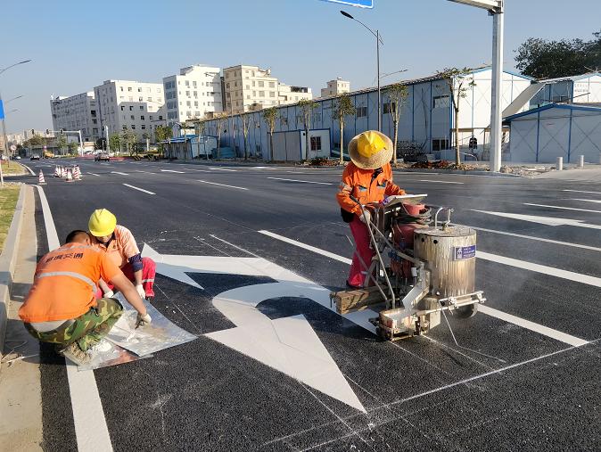 道路划线施工队