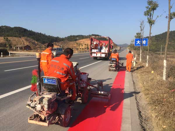 路虎交通-热熔彩色防滑标线涂料