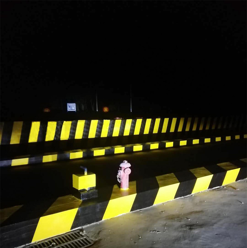 路虎交通反光漆